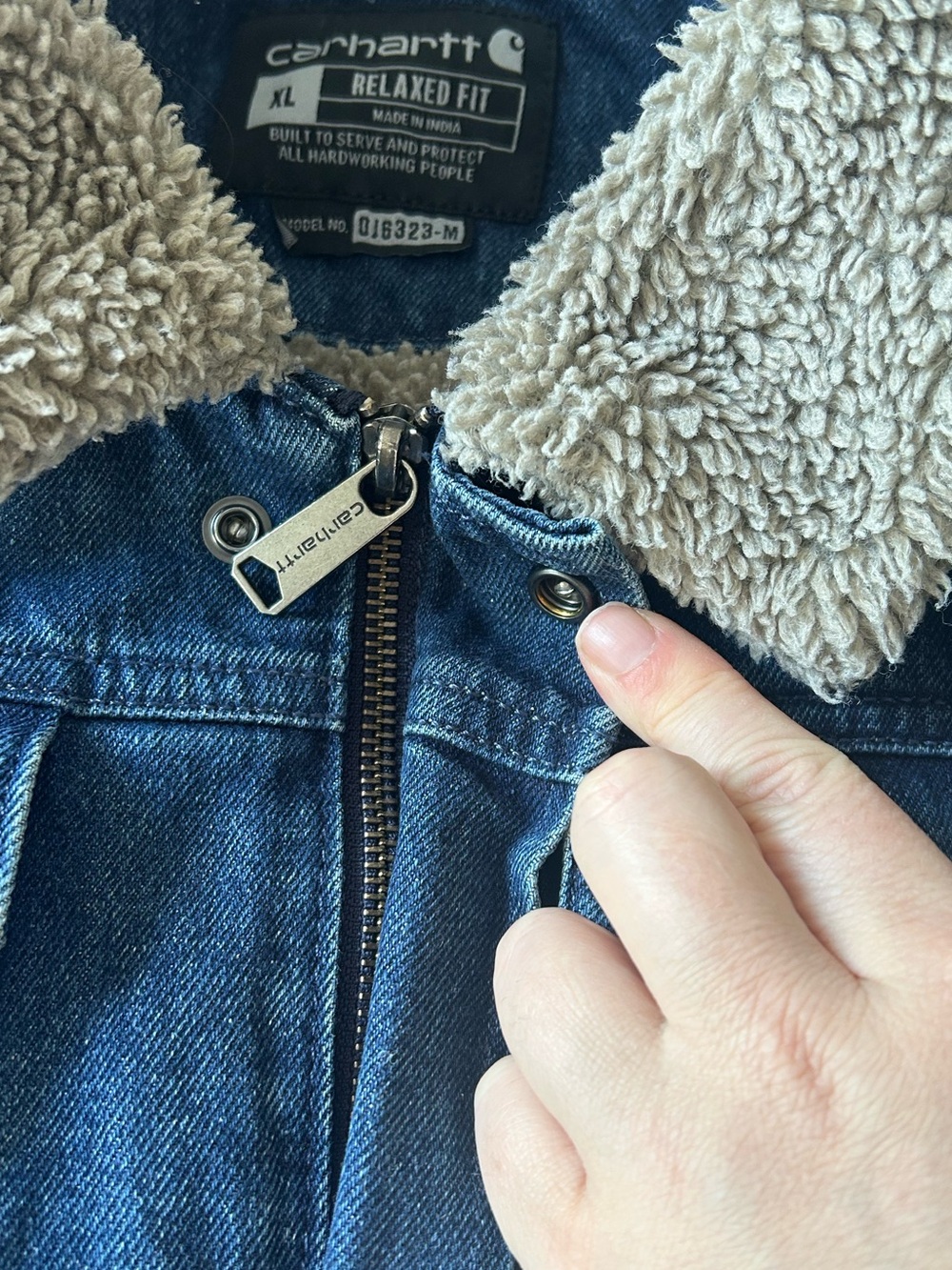 Carhartt Sherpa Lined Denim Jacket - Picture 5 of 11